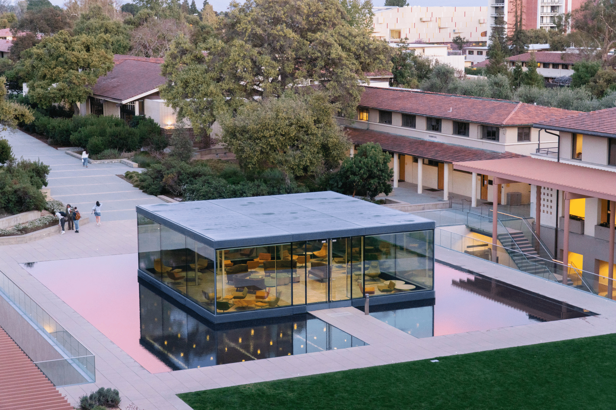 Best Business Schools in California (2024)
